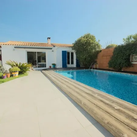 Maison Pour 7 Personnes Avec Piscine Et Parkings A - Fr-1-835-27